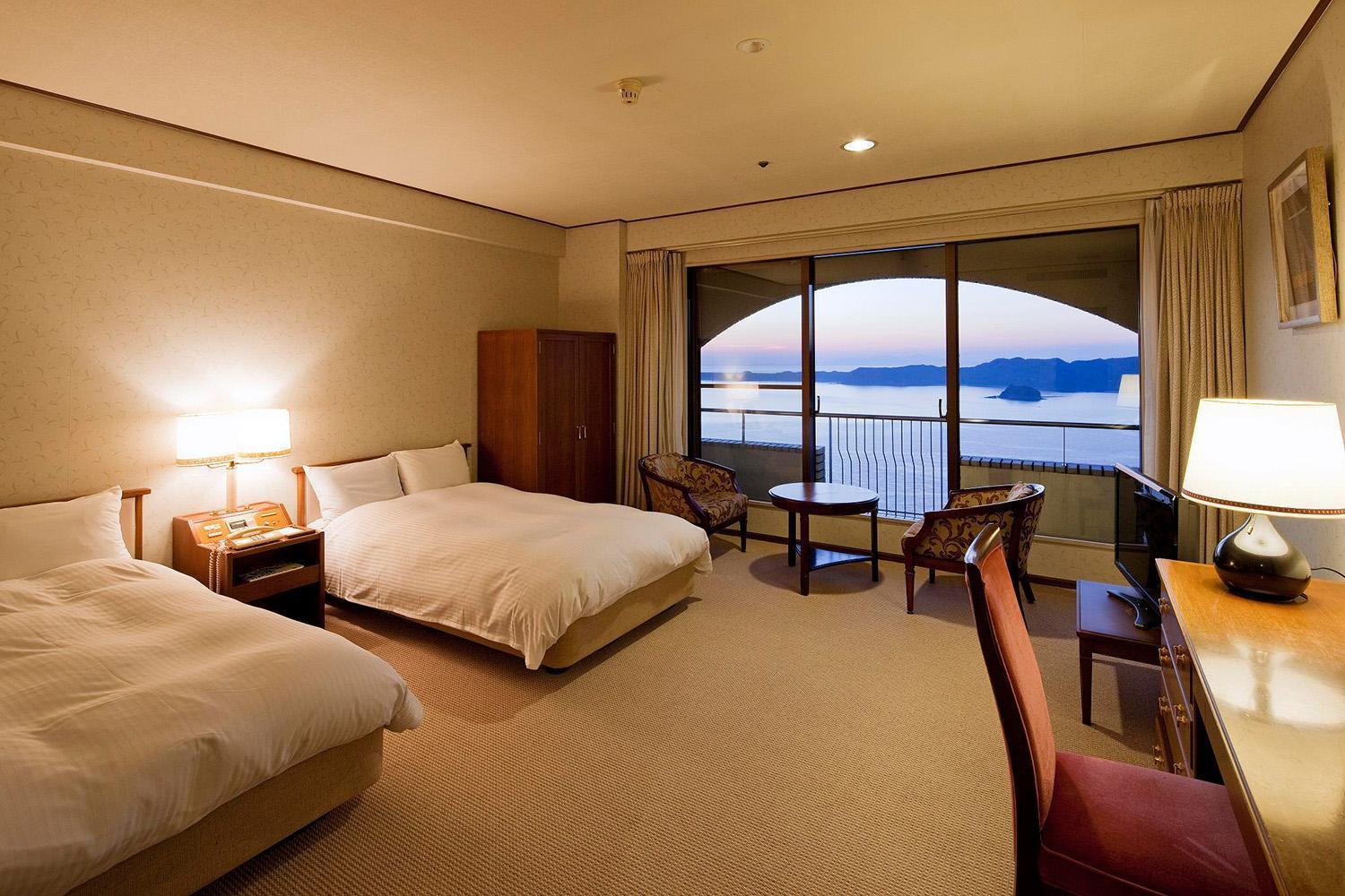 Plaza Awajishima Hotel Minamiawaji Buitenkant foto